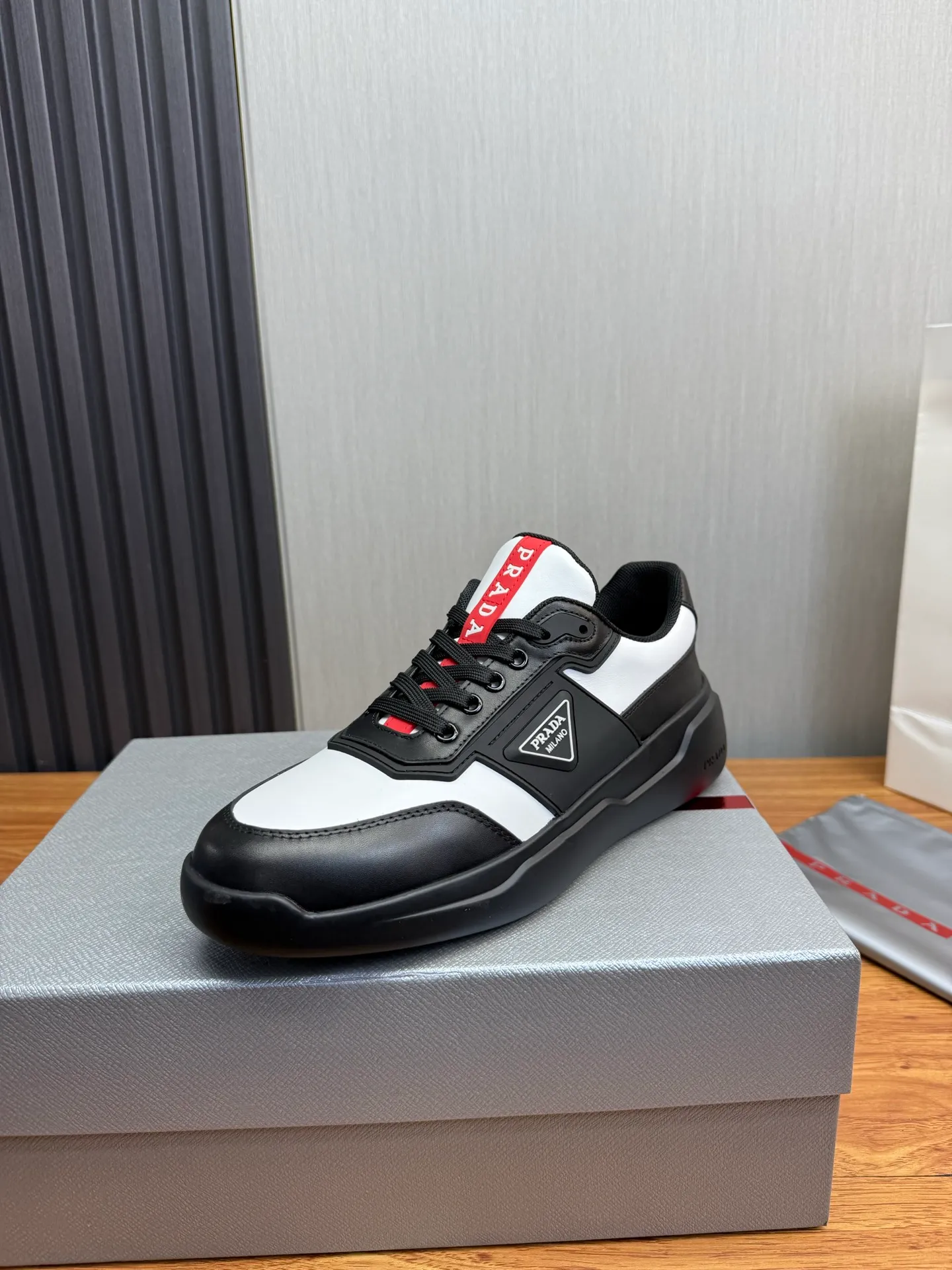 Factory price 600💰 [PRADA] Popular items in men's shoe counters, synchronized with the official website, 1 high-quality shipment ✔️Original cowhide + cowhide lining, 1🆚1 replica, original sole, 38-45 (45 customized, non-refundable)